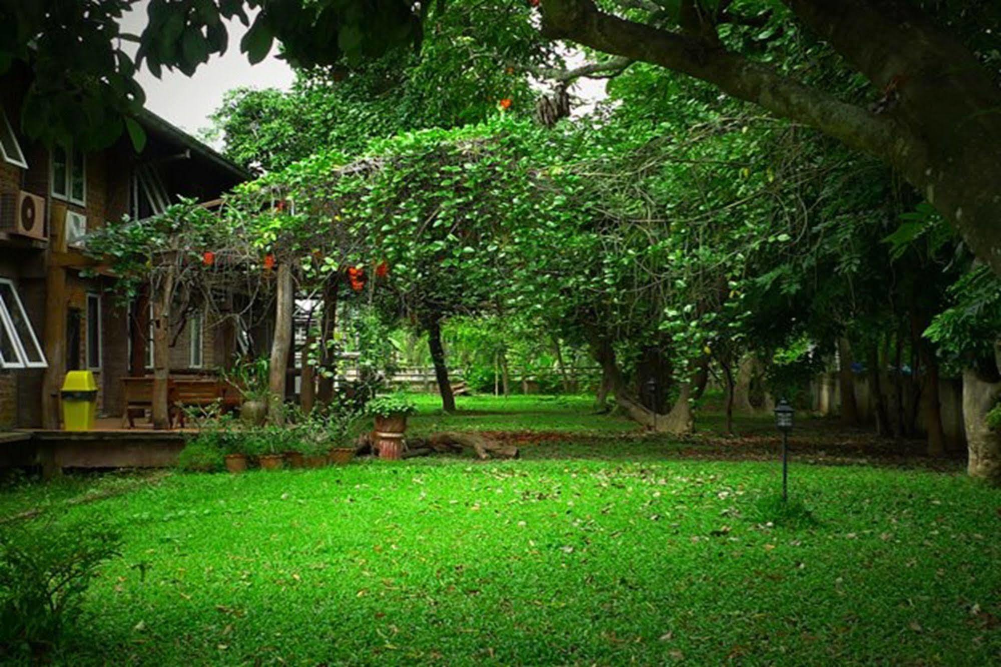 Srinual Lodge Nan Εξωτερικό φωτογραφία