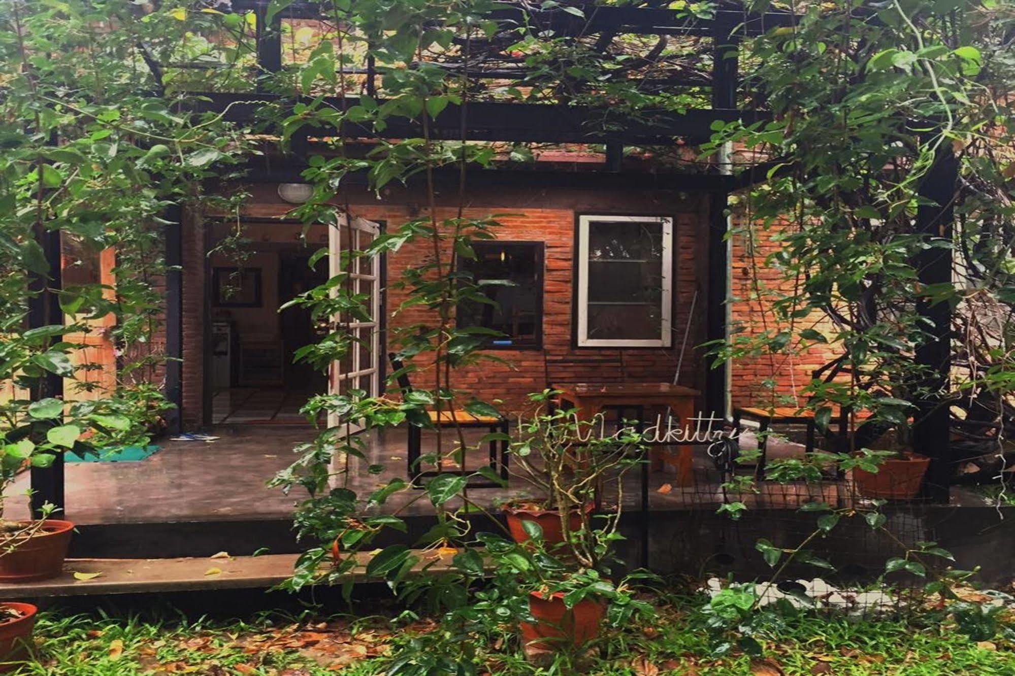 Srinual Lodge Nan Εξωτερικό φωτογραφία